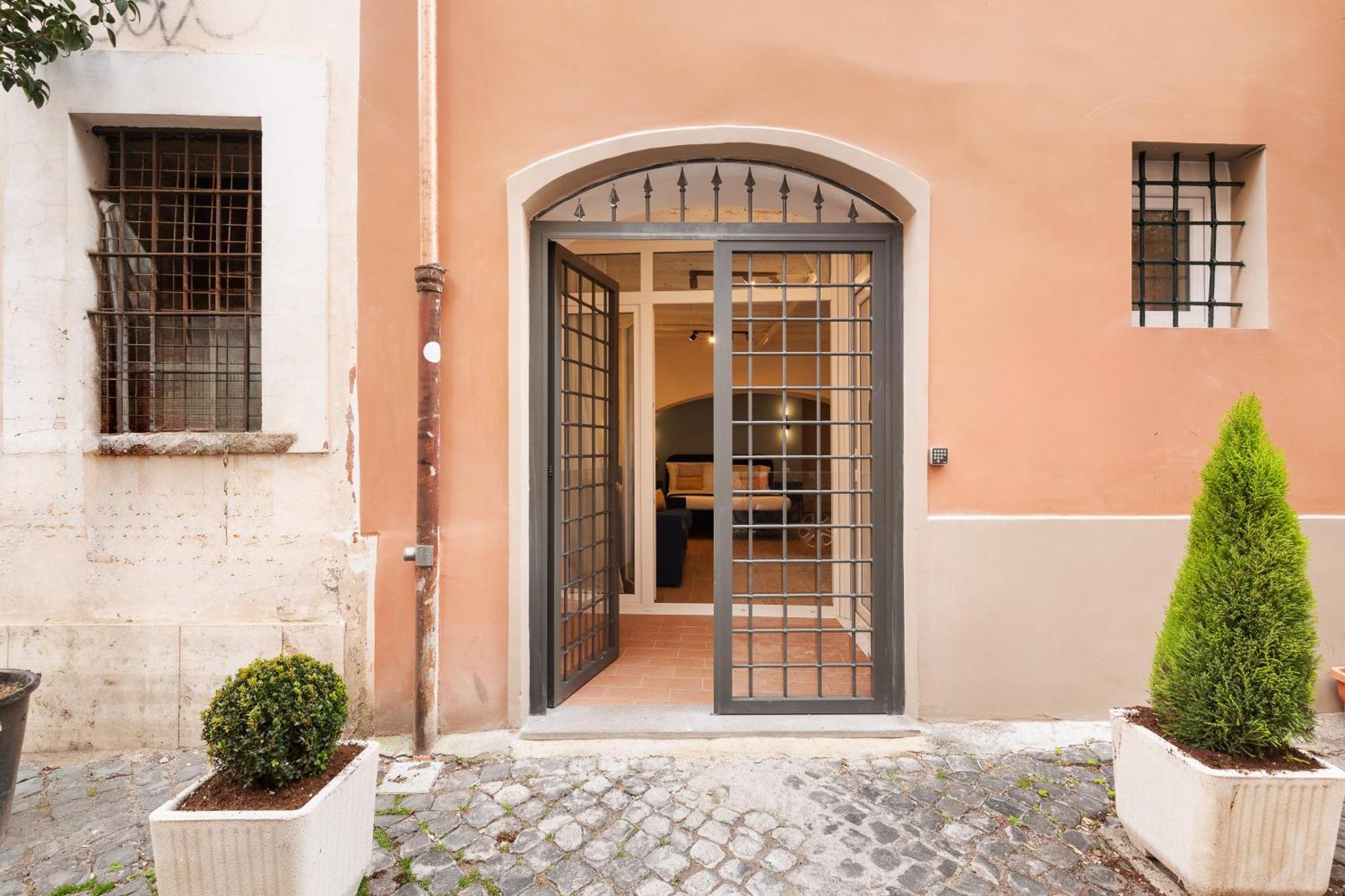 Leopardo Boutique Apartment In Trastevere, Rome